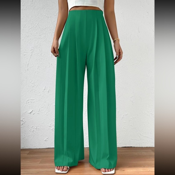 High-Waist - Wide-Leg Pants in Luxurious Green - NWT - Picture 7 of 9